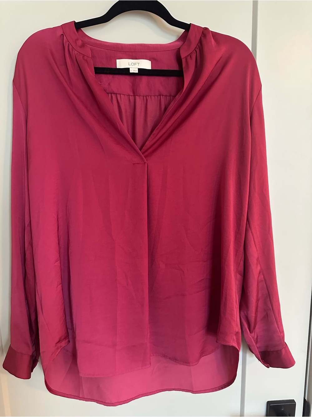 LOFT Fuchsia Satin V-Neck Long Sleeve Blouse